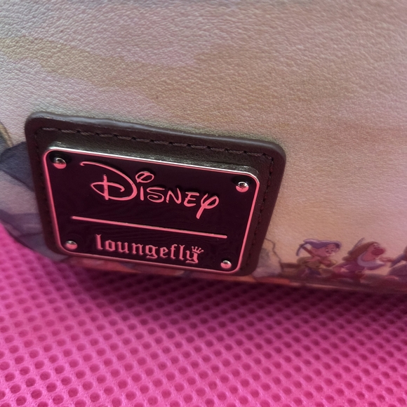 Loungefly Snow White Backpack - Picture 7 of 7